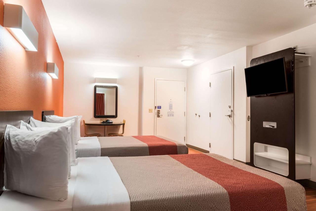 Motel 6 Wilkes Barre Arena Esterno foto