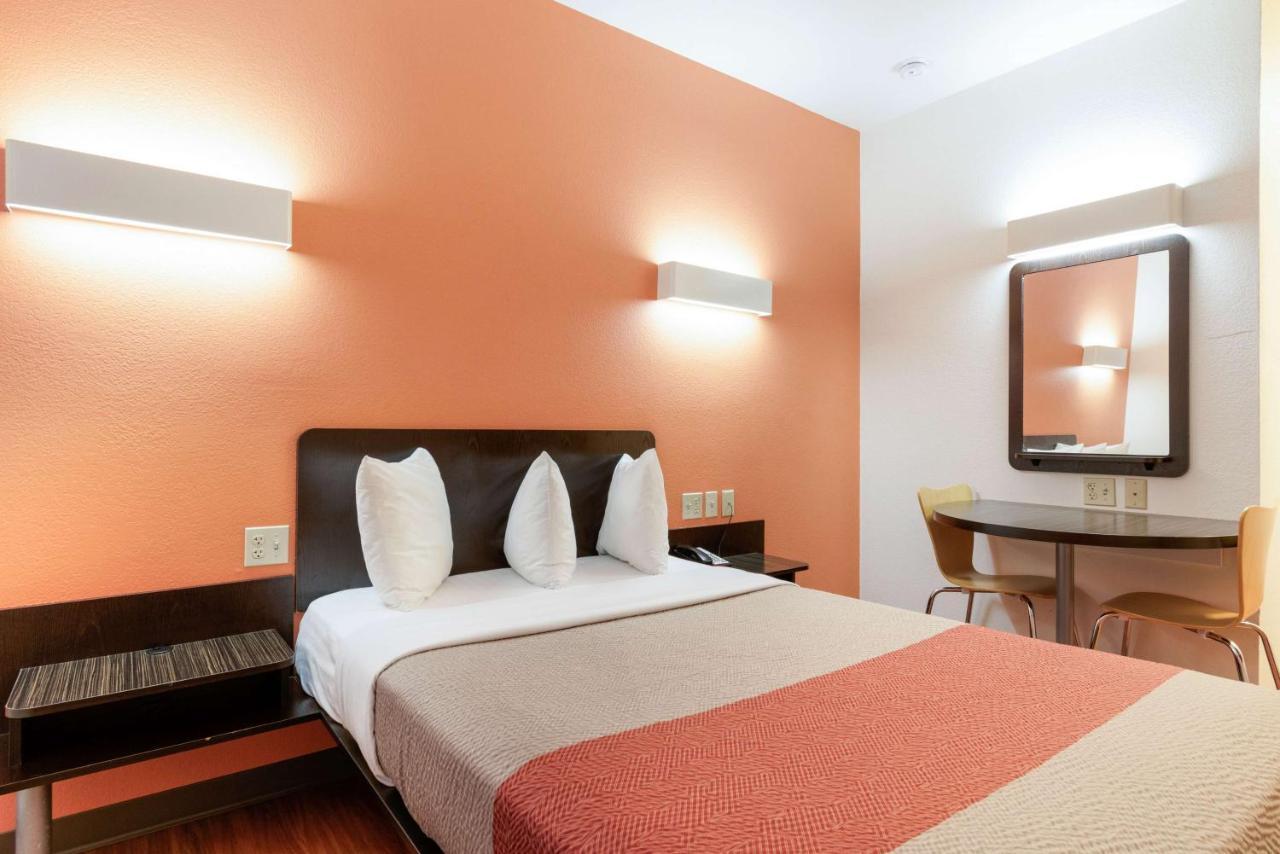 Motel 6 Wilkes Barre Arena Esterno foto