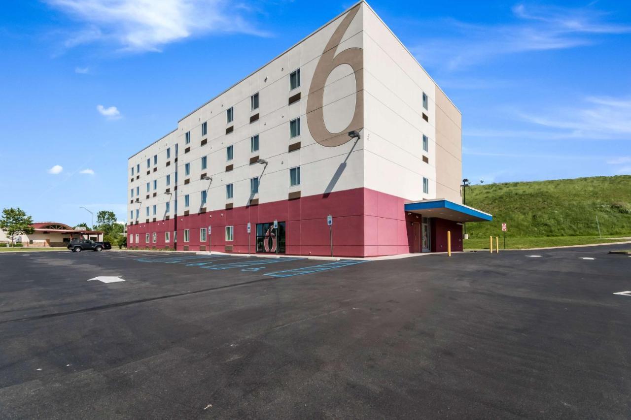 Motel 6 Wilkes Barre Arena Esterno foto