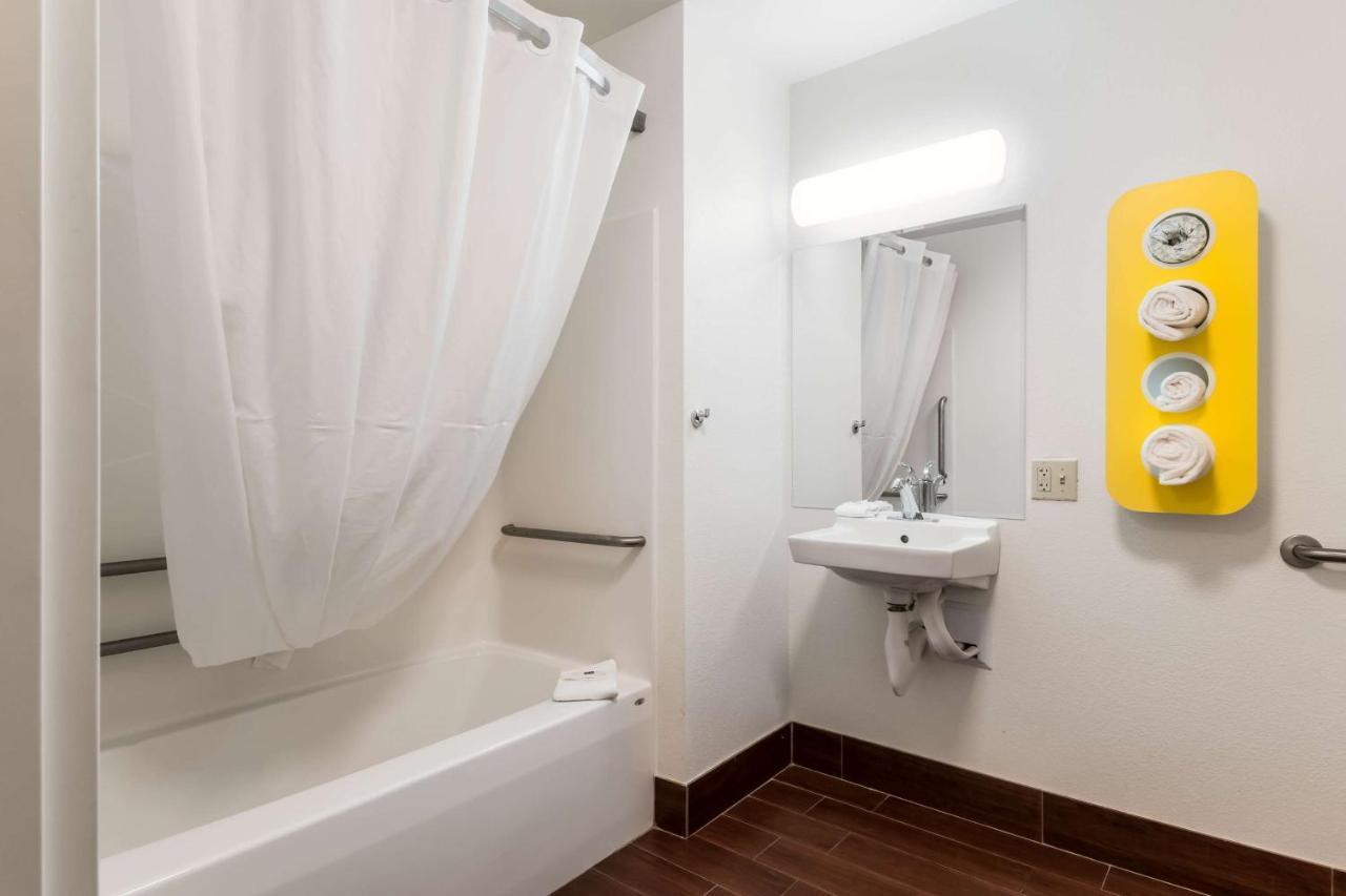 Motel 6 Wilkes Barre Arena Esterno foto